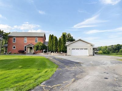 10049 Transit Rd, East Bethany, NY, 14054