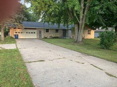 9135 Douglas Ave, Kalamazoo, MI, 49009