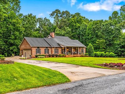 6310 Quate Dr, Greensboro, NC, 27406