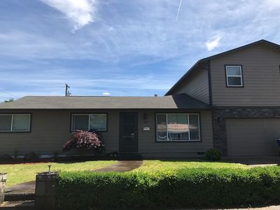 1051 Lochaven Ave, Springfield, OR, 97477
