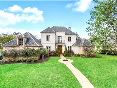 2 Bretton Way, Mandeville, LA, 70471