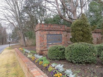 3010 Woodlawn Dr SW, Huntsville, AL, 35802