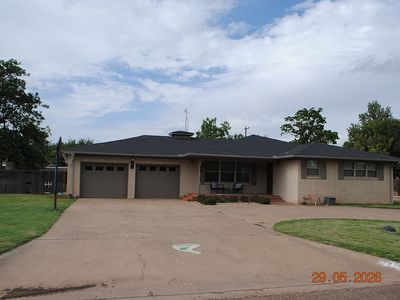 814 W Tennessee St, Floydada, TX, 79235