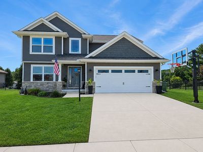 705 Red Bud Dr, Mahomet, IL, 61853
