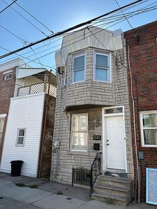 3121 Almond St, Philadelphia, PA, 19134