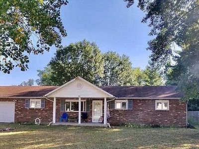 708 E John St, Bunker Hill, IL, 62014