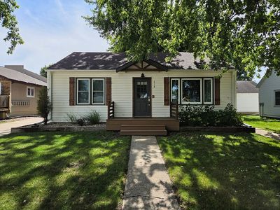 218 4th St NW, Orange City, IA, 51041