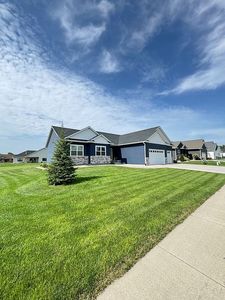 1807 Raymond Dr, North Mankato, MN, 56003