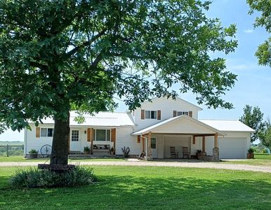 29005 S Adams Rd, Lyndon, KS, 66451