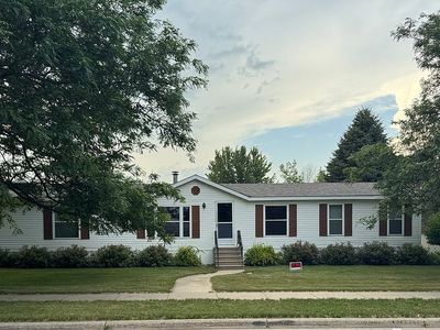700 N Redbird Pl, Sioux Falls, SD, 57107