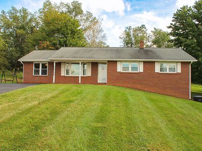400 Ridgeview Rd NW, Floyd, VA, 24091