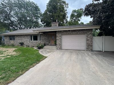 309 W 13th Ave, Mitchell, SD, 57301