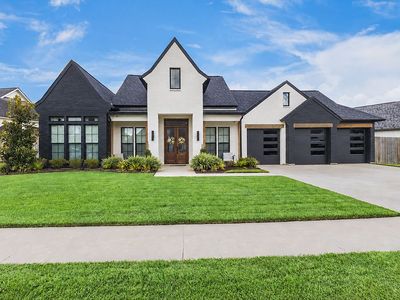 401 Cedar Lake Dr, Youngsville, LA, 70592