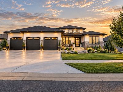 5817 Heritage Rdg Rd, Bismarck, ND, 58503