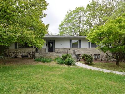 730 Yorkshire Rd, Winston-Salem, NC, 27106