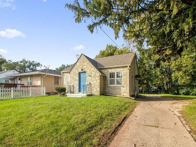 1340 E Douglas Ave, Des Moines, IA, 50316