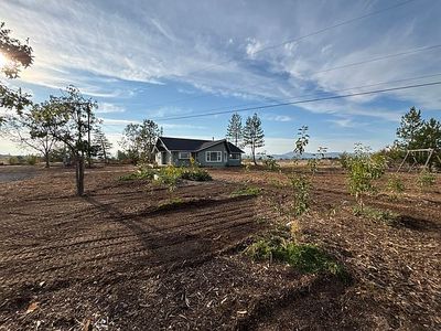 13885 OR-62, Eagle Point, OR, 97524