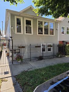 4425 W Carroll Ave, Chicago, IL, 60624