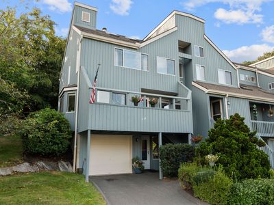 264 Sunwood Dr, Shelton, CT, 06484