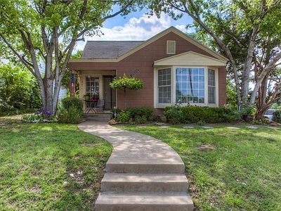 2900 Forest Park Blvd, Fort Worth, TX, 76110