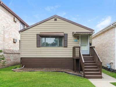 N Neenah Ave, Chicago, IL, 60707