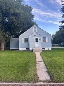 817 9th Ave NE, Watertown, SD, 57201