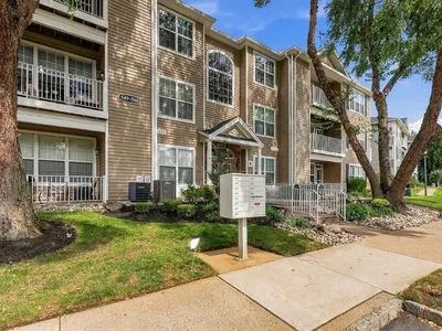 605 St Andrews Pl, Manalapan Township, NJ, 07726