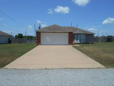 701 Persimmon St SW, Gravette, AR, 72736